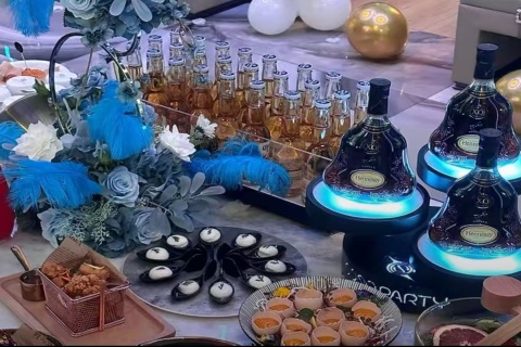 绍兴模特招聘,绍兴DJ公主招聘,人少二班多,上班轻松好选择